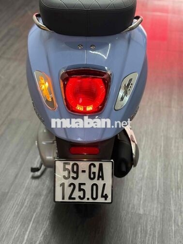 Vespa Sprint IGET ABS Xanh Băng