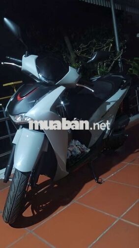 Honda SHi ABS 2026 Trắng 400km