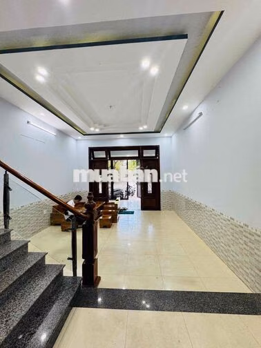 Nhà 2 tầng mặt tiền trung tâm gần Phan Đăng Lưu 12tr 3pn