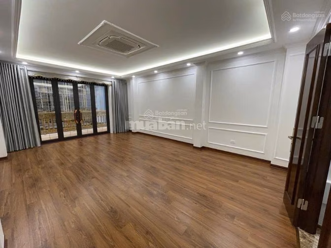 Nhà ngõ 1 Phạm Tuấn Tài - DT 60m x 6 Tầng có Thang Máy - ĐH - Mới đẹp