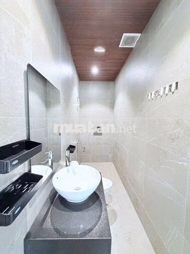 STUDIO LÊ VĂN HUÂN - HỒ BƠI - DỌN PHÒNG HÀNG TUẦN - BẢO VỆ 24/24