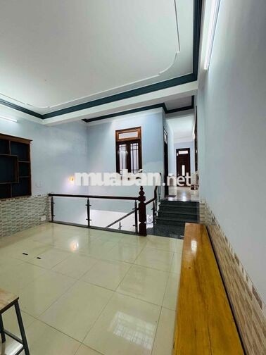 Nhà 2 tầng mặt tiền trung tâm gần Phan Đăng Lưu 12tr 3pn