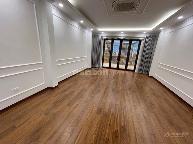 Nhà ngõ 1 Phạm Tuấn Tài - DT 60m x 6 Tầng có Thang Máy - ĐH - Mới đẹp