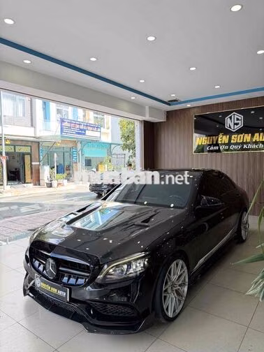 Mercedes C300 Facelift 2018 Đen 5 chỗ