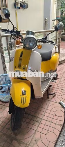 Xe tay ga Crea Vàng trắng