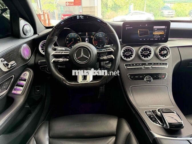 Mercedes C300 Facelift 2018 Đen 5 chỗ