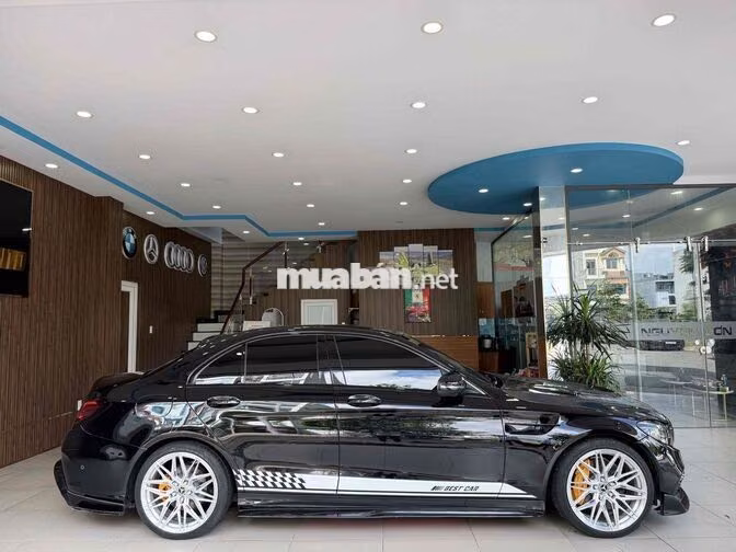 Mercedes C300 Facelift 2018 Đen 5 chỗ