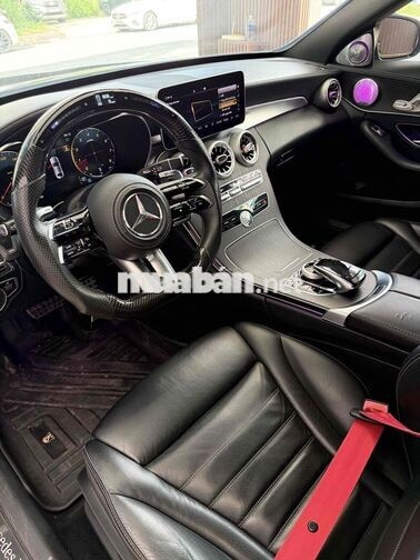 Mercedes C300 Facelift 2018 Đen 5 chỗ