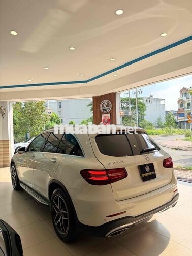 Mercedes GLC 300 2017 Trắng/Nâu xe đi 1 Chủ 🔥