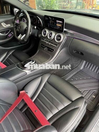 Mercedes C300 Facelift 2018 Đen 5 chỗ