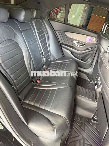 Mercedes C300 Facelift 2018 Đen 5 chỗ