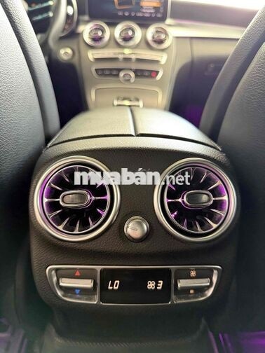 Mercedes C300 Facelift 2018 Đen 5 chỗ