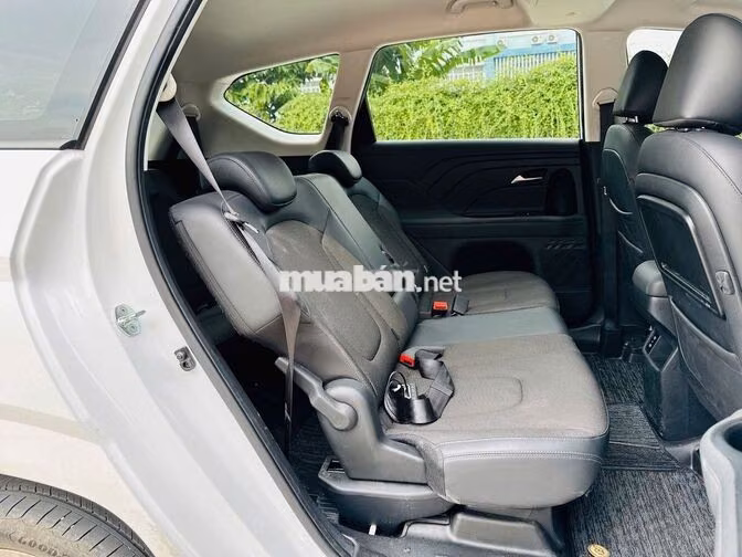 Hyundai STARAGER Premium 7 chỗ 2026 Trắng