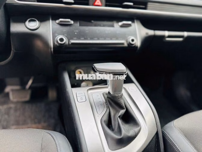 Hyundai STARAGER Premium 7 chỗ 2026 Trắng