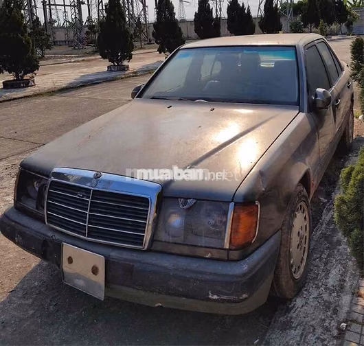 Mercedes-Benz E-Class Xám 5 chỗ