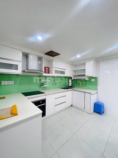 CMT8 - gần công viên Lê Thị Riêng - dòng tiền tốt