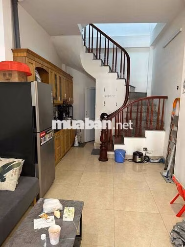 Cho thuê nhà 5 tầng full tiện ích mặt phố mỗ lao hà đông