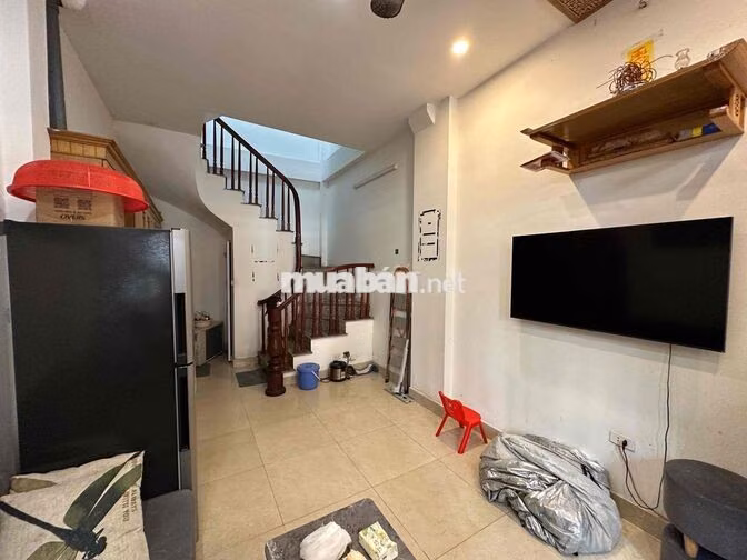 Cho thuê nhà 5 tầng full tiện ích mặt phố mỗ lao hà đông