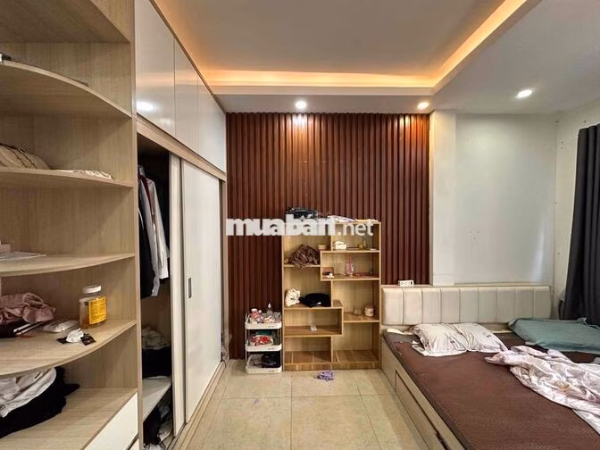 Cho thuê nhà 5 tầng full tiện ích mặt phố mỗ lao hà đông