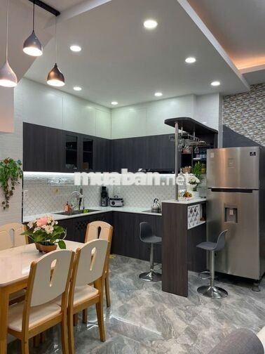 Cho thuê nguyên căn hẻm xe hơi Trường Chinh, ngay ngã tư Bảy Hiền