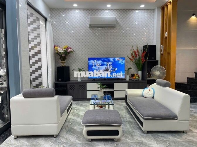 Cho thuê nguyên căn hẻm xe hơi Trường Chinh, ngay ngã tư Bảy Hiền