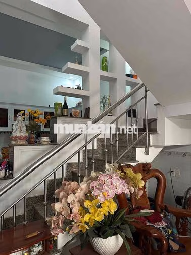Nhà nguyên căn mới cho thuê Đường 47 giáp Bình Thạnh