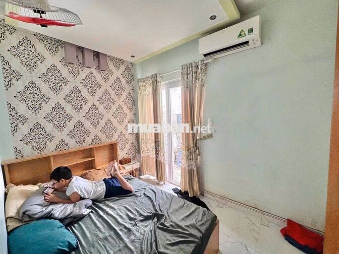 BÁN GẤP 1/HXH QUANG TRUNG P8 - 4*11 - 4 TẦNG - KO LỘ GIỚI