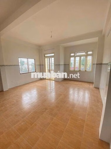 Nhà mặt tiền đường Trường Chinh, hợp đồng lâu dài mọi ngành nghề