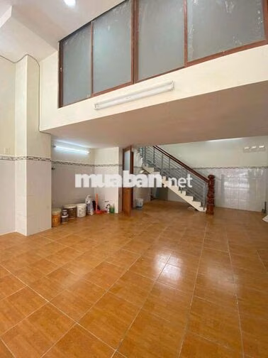 Nhà mặt tiền đường Trường Chinh, hợp đồng lâu dài mọi ngành nghề