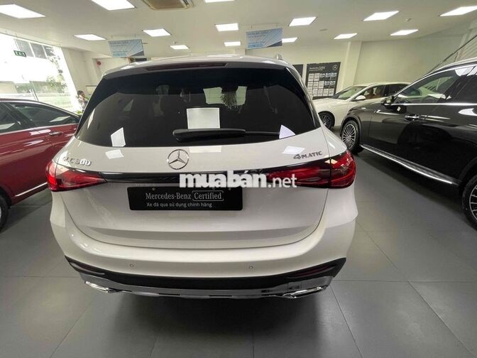 Mercedes-Benz GLC 300 model 2026 giá siêu lướt