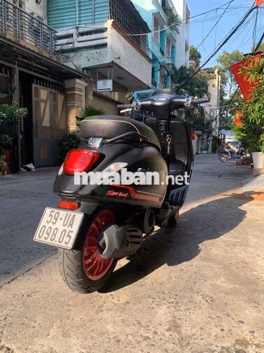Piaggio Vespa 125i 2023 5000 km Đen hồng