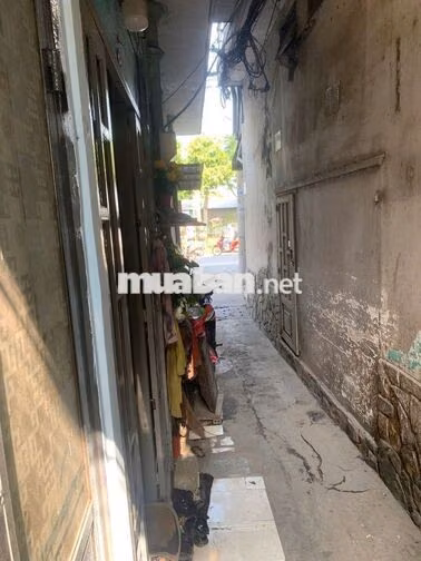 Nhà nguyên căn sát mặt tiền Đặng thúc Vịnh 2 lầu