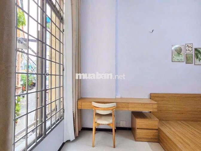 Chính chủ cho thuê 1PN tách bếp + bancol, giếng trời, full nội thất