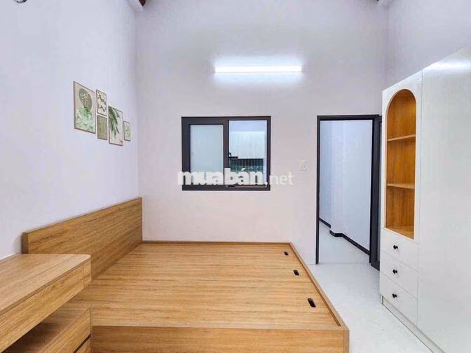 Chính chủ cho thuê 1PN tách bếp + bancol, giếng trời, full nội thất