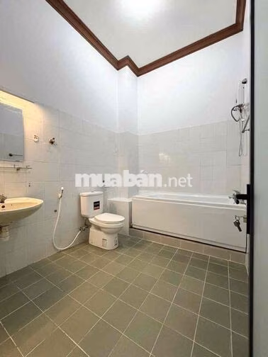 Chính chủ cho thuê 1PN tách bếp + bancol, giếng trời, full nội thất