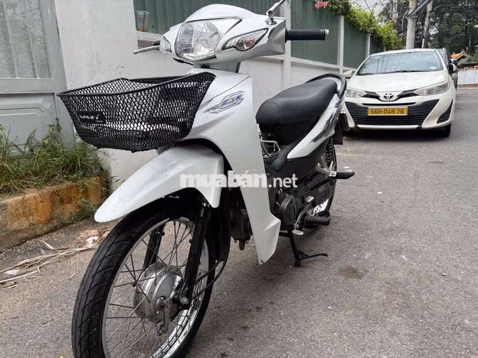 Honda Wave A110 2023 Trắng Cơ Xăng