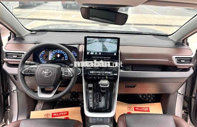 Toyota Innova Hybrid HEV 2024 Bạc 55.000km