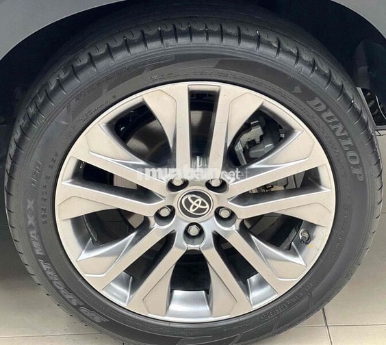 Toyota Innova Hybrid HEV 2024 Bạc 55.000km