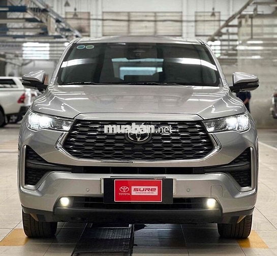 Toyota Innova Hybrid HEV 2024 Bạc 55.000km