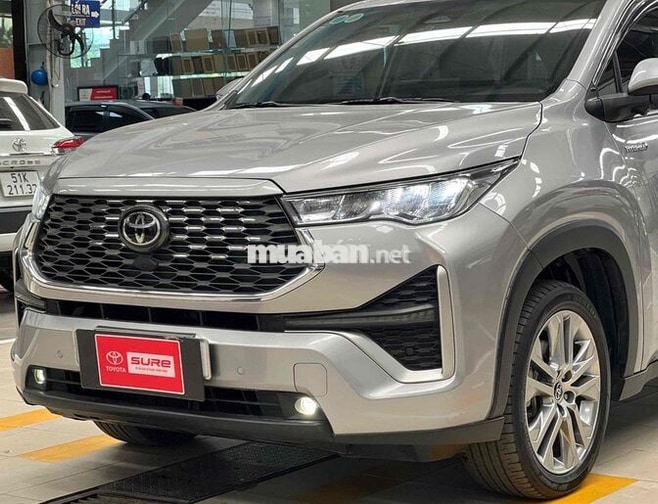 Toyota Innova Hybrid HEV 2024 Bạc 55.000km