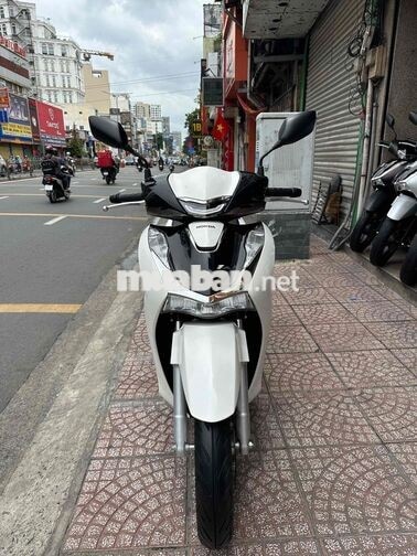 SH 160i ABS 2024 Trắng Đen 4.273 km BSTP Chính Chủ