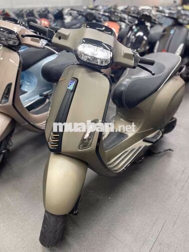 Piaggio Vespa Sprint Nâu