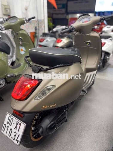 Piaggio Vespa Sprint Nâu