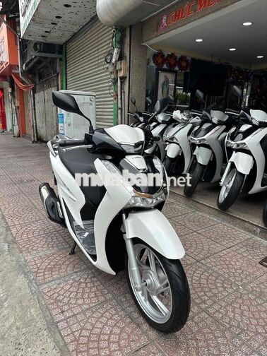 SH 160i ABS 2024 Trắng Đen 4.273 km BSTP Chính Chủ