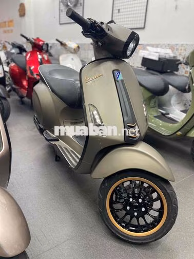 Piaggio Vespa Sprint Nâu