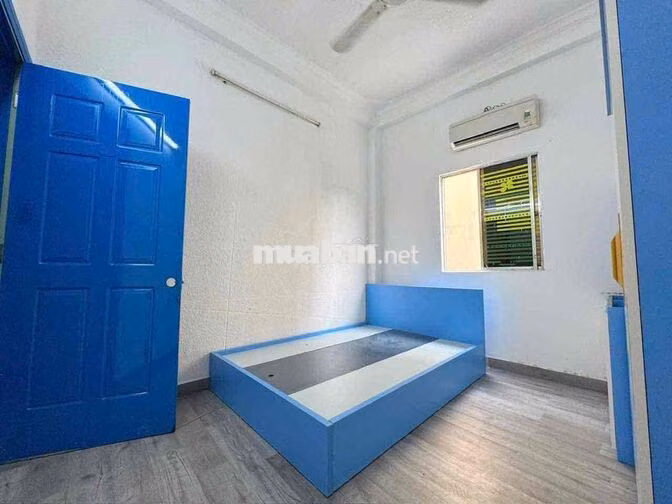 Dang  trống    532B XVNT P25 Bình Thạnh  Nước 100k/ng Phí dv :150k/phò