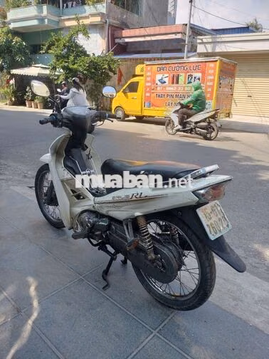 Yamaha Sirius Trắng Xe số