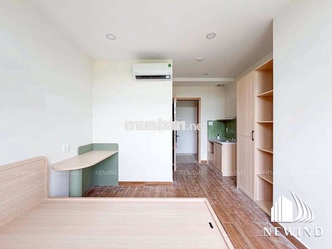 KHAI TRƯƠNG CĂN HỘ THIẾT KẾ HIỆN ĐẠI ĐỐI DIỆN RMIT BAN CÔNG, CỬA SỔ
