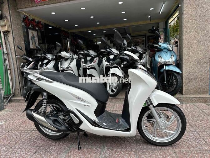 SH 160i ABS 2024 Trắng Đen 4.273 km BSTP Chính Chủ