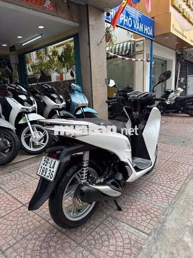 SH 160i ABS 2024 Trắng Đen 4.273 km BSTP Chính Chủ